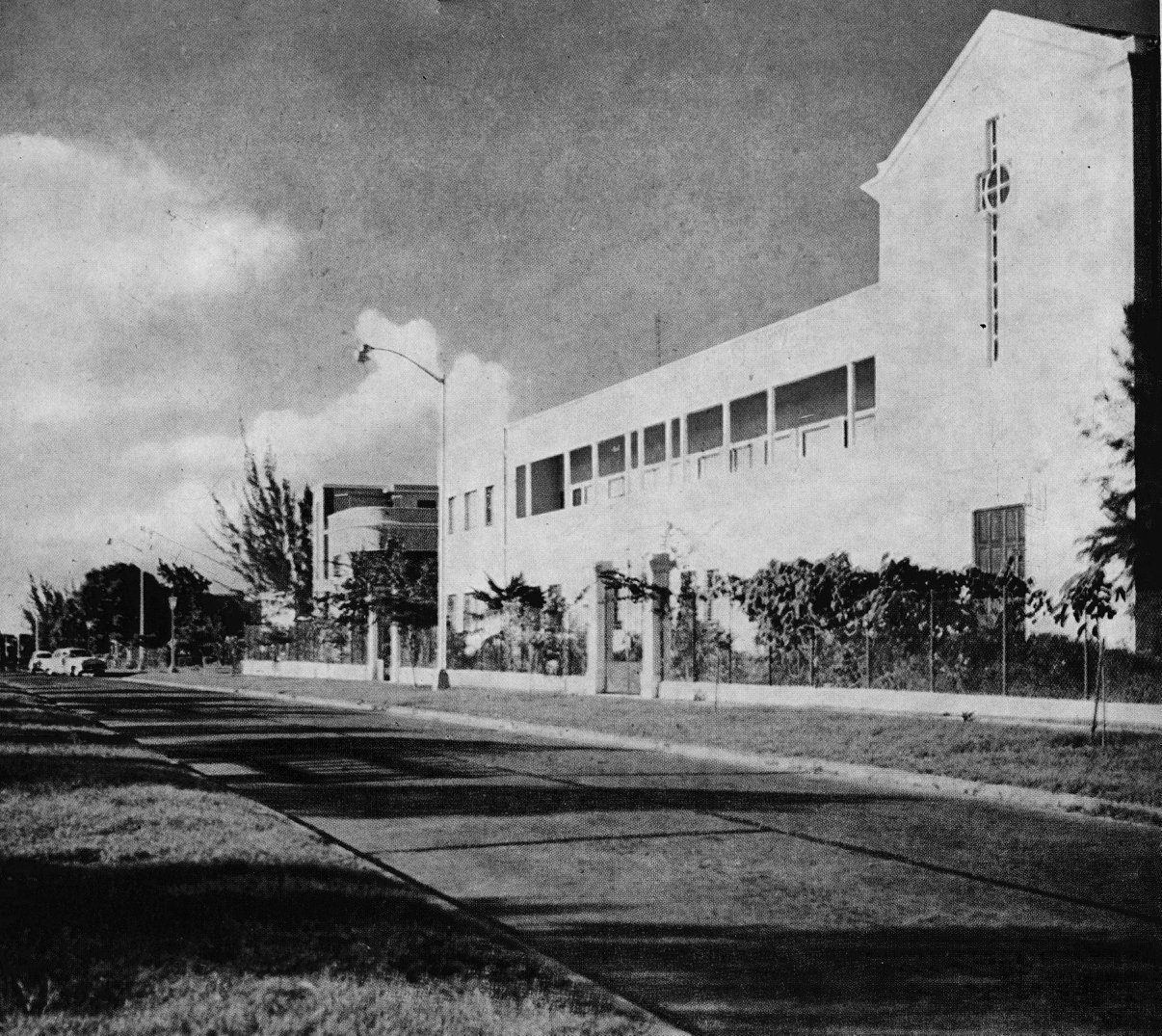 Colegio Nuestra Señora de Las Nieves Ciudad Bolívar.jpg