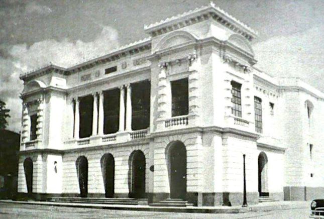 Se reinaugura el Teatro Municipal de Velencia.jpg