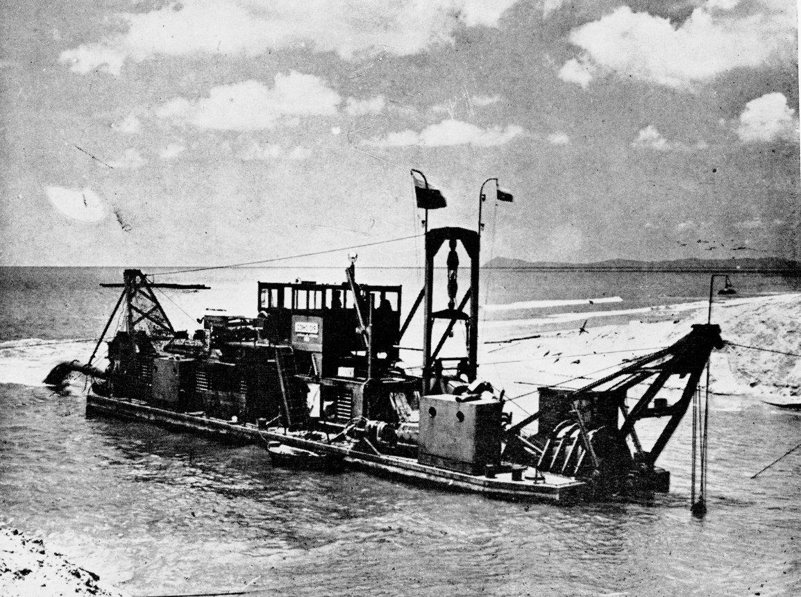 Dragado de los Canales de Río Chico.jpg