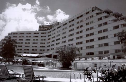 Se inaugura el hotel Tamanaco.jpg