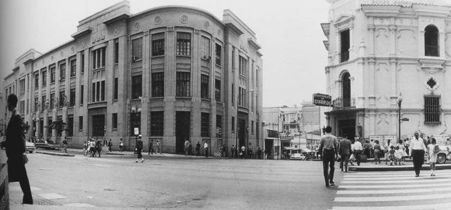 Se redescubre el Edificio del Ministerio de Fomento.jpg