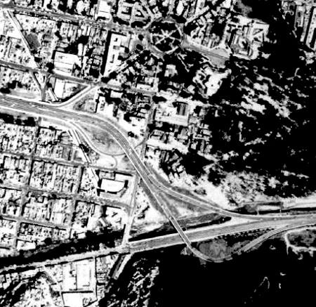 Enlace avenida Bolívar-autopista del Este.jpg