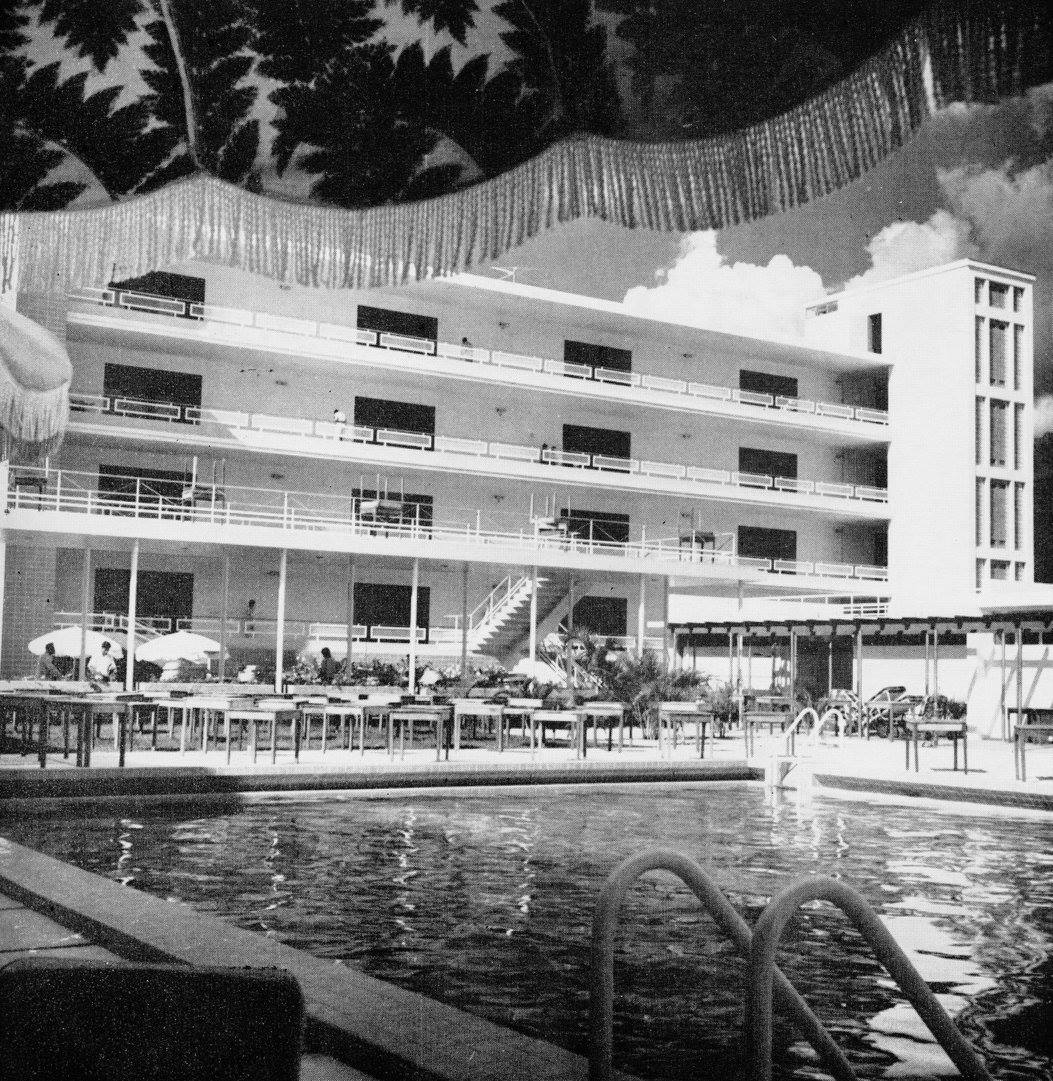 Piscina y apartamentos Círculo Militar.jpg