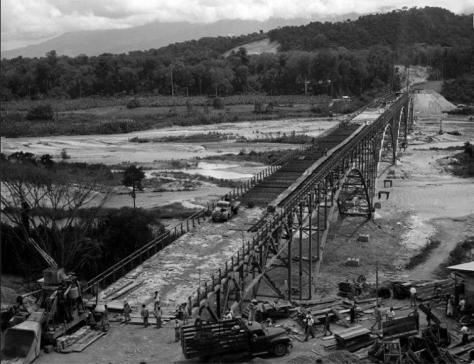 Puente sobre el río Chama 2.jpg