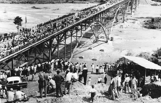 Puente sobre el río Chama.jpg