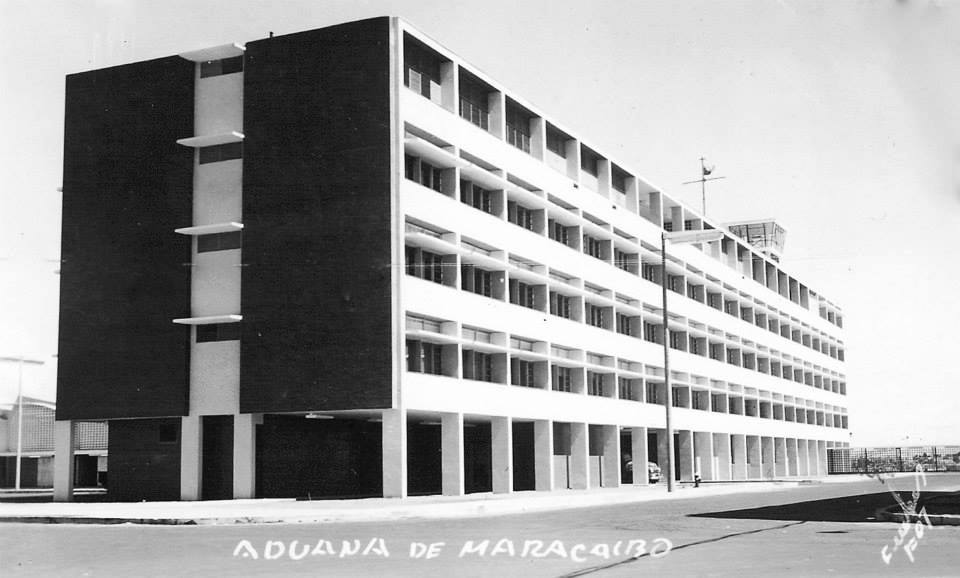 Aduana de Maracaibo.jpg