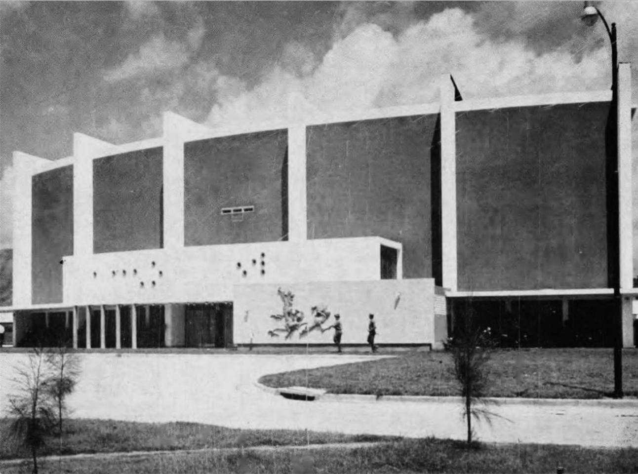 Cuartel de Caballería General Zaraza Guárico.jpg