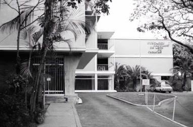 Primera etapa del Colegio Santiago de León.jpg
