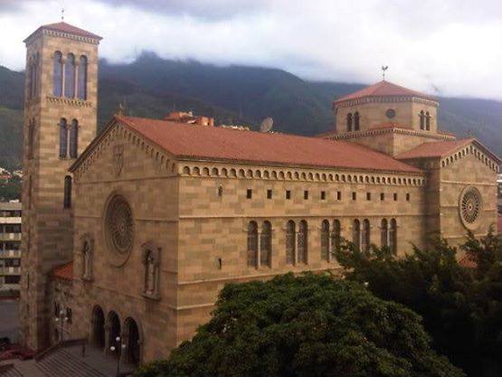 Iglesia de La Chiquinquirá La Florida.jpg