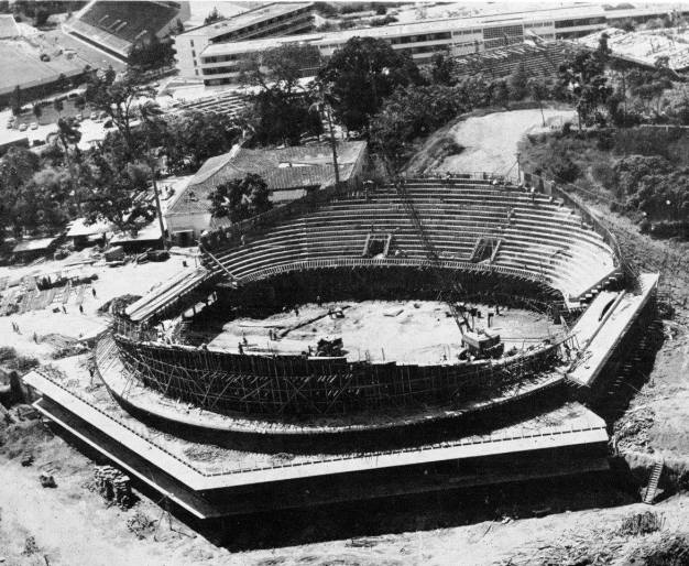 Se inicia la construcción del Gimnasio Cubierto de la UCV.jpg