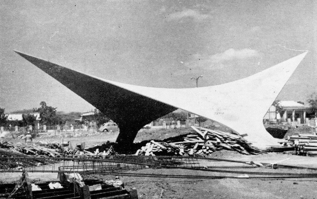 Paraboloide hiperbólico.jpg