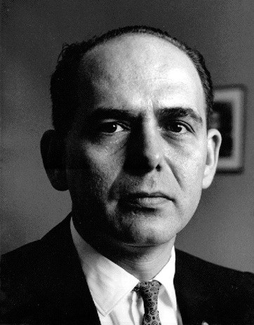 Víctor Fossi Decano FAU.jpg