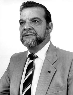 Cilento Decano FAU.jpg