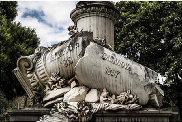 Tertulia El Cementerio General del Sur.jpg