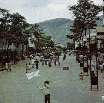 Boulevard España en Catia.jpg