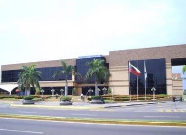 Centro Comercial Lago Mall.jpg