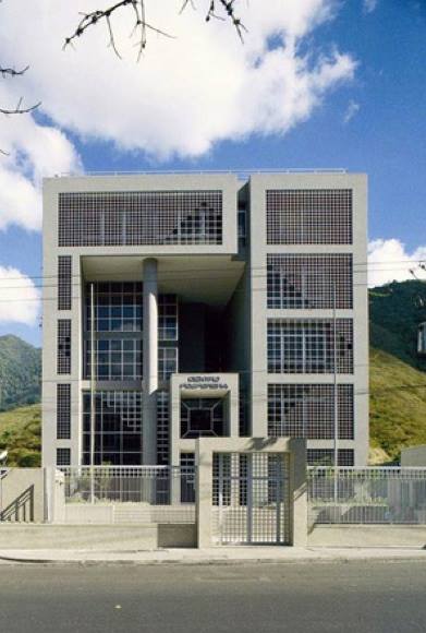 Edificio de Oficinas La Fosforera Venezolana.jpg