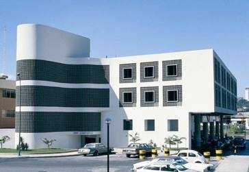 Edificio Industrial y de Servicio La Urbina.jpg