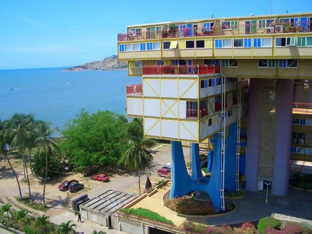 Arbol para vivir Puerto La Cruz.jpg