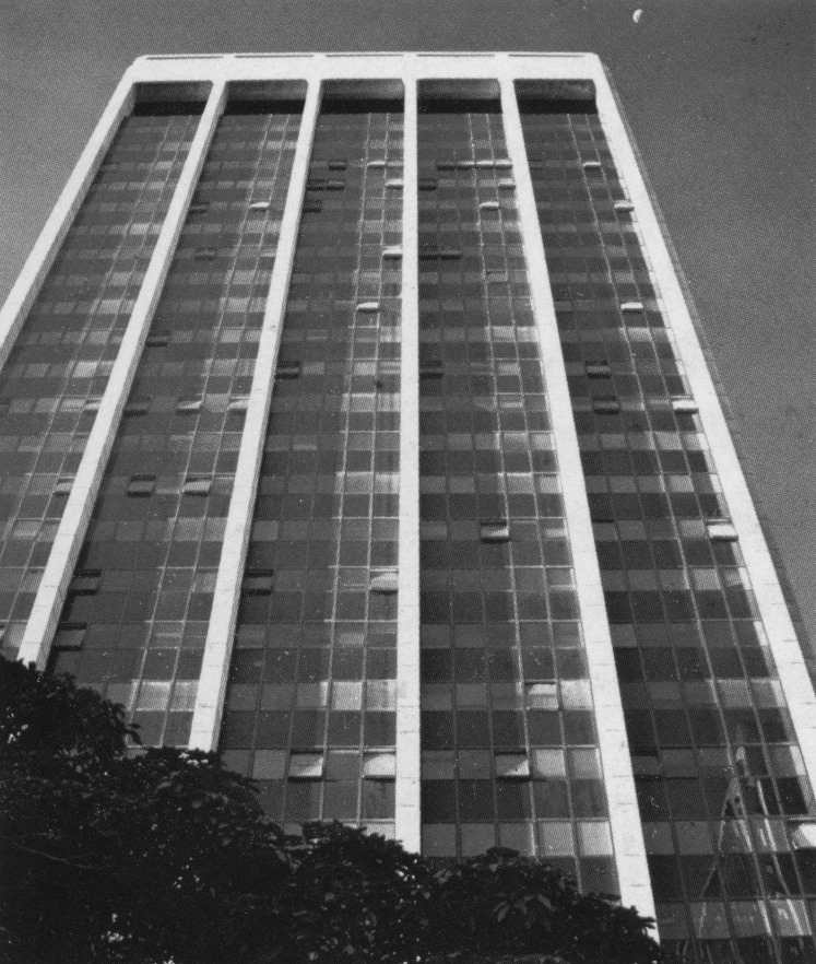 Centro Financiero Latino.jpg