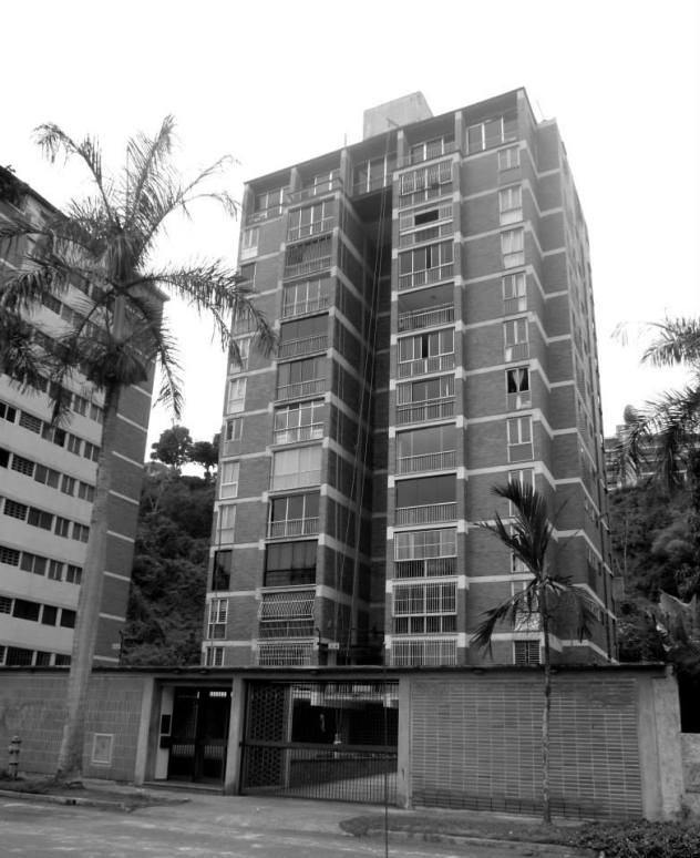 Edificio Punta del Este ¿67?.jpg