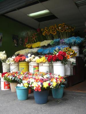Mercado de Las Flores.jpg