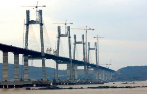 Segundo puente sobre el rio Orinoco.jpg