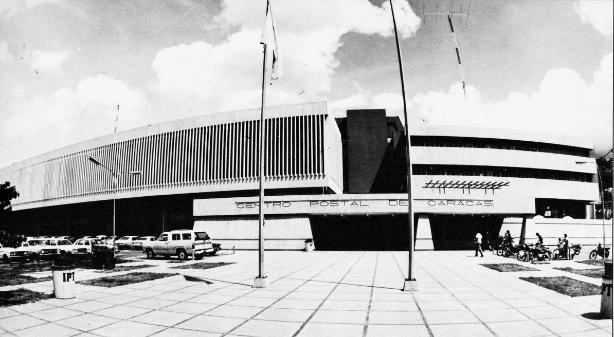 Centro Postal de Caracas.jpg