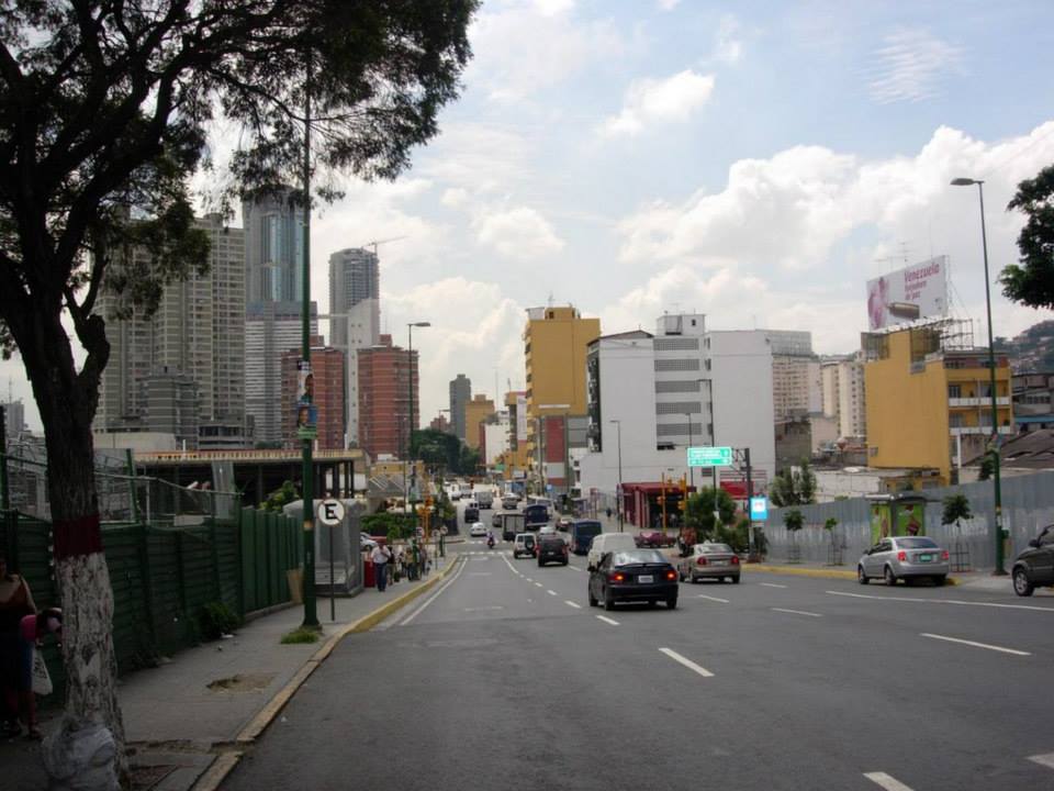 Se inaugura la Avenida Lecuna.jpg