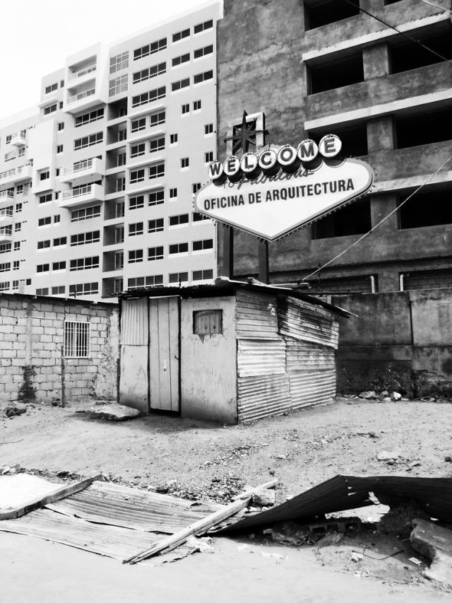 Conferencia DISTOPIA laboratorio de ciudad.jpg