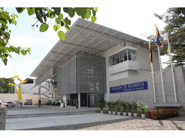Estación de Bomberos Guarenas-Guatire.jpg