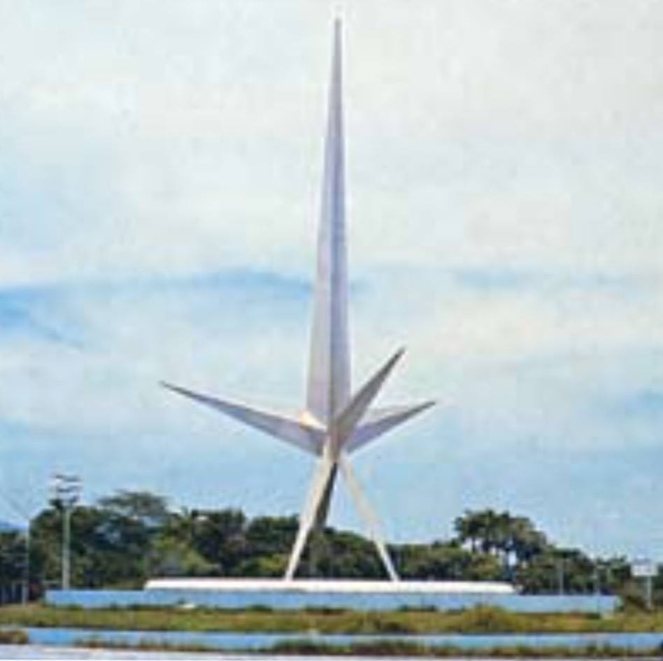 Escultura Rotary Club Puerto La Cruz.jpg