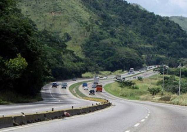 Autopista Valencia-Puerto Cabello.jpg