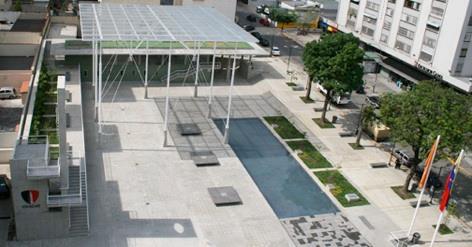 Plaza Los Palos Grandes.jpg