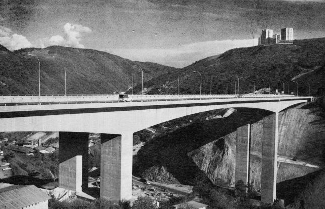 Autopista Petare- Guarenas.jpg