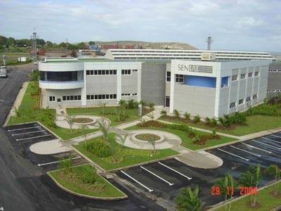 Edificio Sede de la Aduana Áerea.jpg