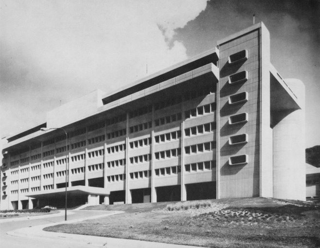 Edificio Sede del Ministerio de Defensa.jpg