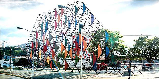 Escultura urbana Los Cerritos.jpg