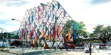 Escultura urbana Los Cerritos.jpg