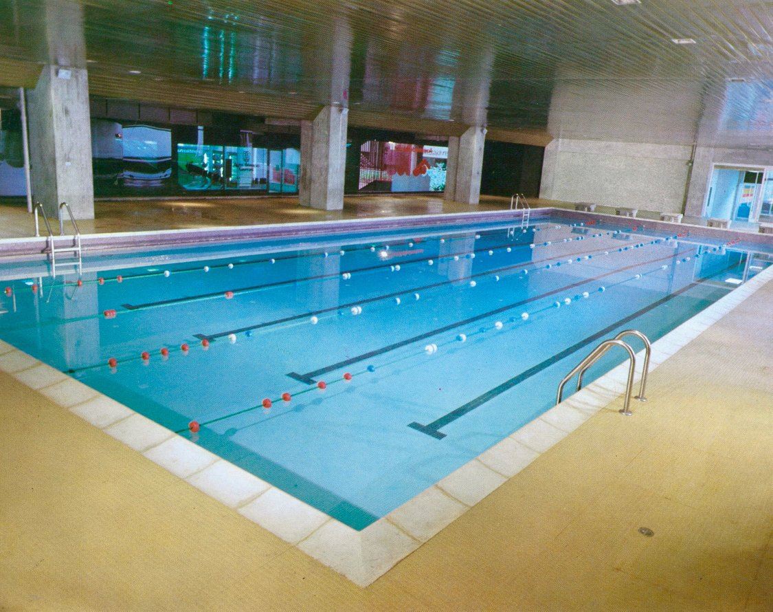 Piscina del Parque Central.jpg