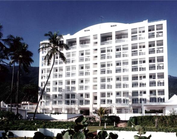 Residencias Rocamar.jpg