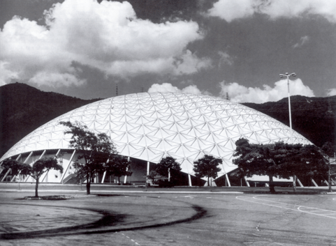 Se inaugura el Poliedro de Caracas.png