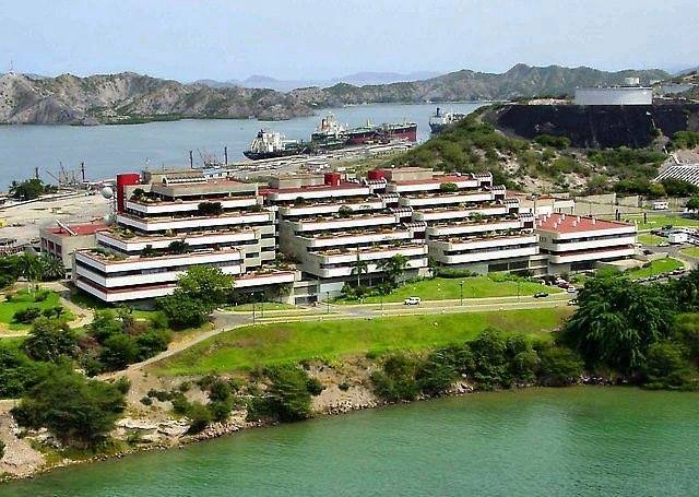 Sede de Corpoven Puerto La Cruz.jpg