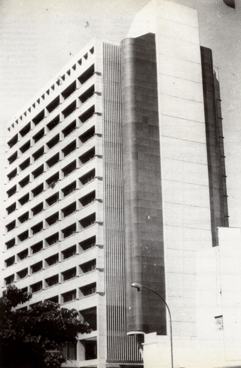 Torre Centro Comercial Bello Monte 2.png