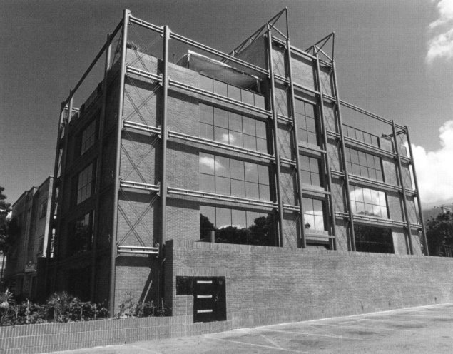 Edificio Cybercentrum.jpg