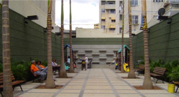 Parque Justicia y Paz Chacao.jpg